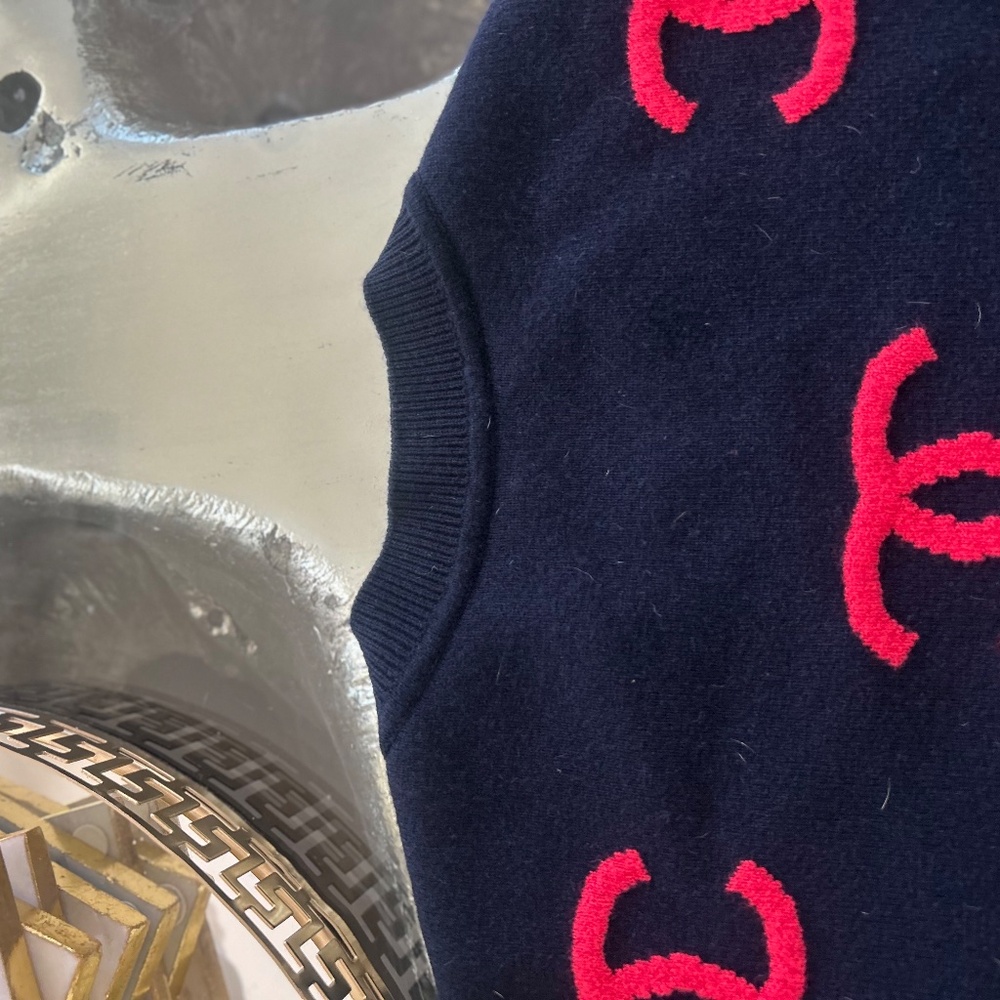navy blue and red chanel sweater - Picture 5 of 5